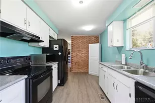 421 Wilson Park Dr, Dayton, OH 45449 - Photo 13