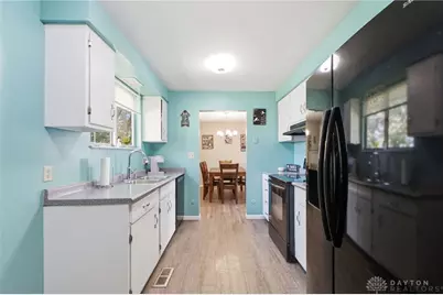 421 Wilson Park Drive, Dayton, OH 45449 - Photo 11
