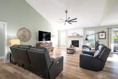 158 Timber Ridge Drive, Carlisle, OH 45005 - Photo 5