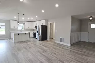 211 Cobblestone Trl, Eaton, OH 45320 - Photo 9