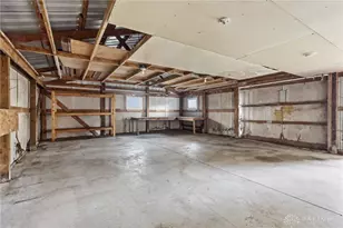 247 West Dr, Bethel Twp, OH 45504 - Photo 35