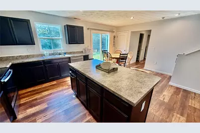 1458 Vimla Way, Xenia, OH 45385 - Photo 5