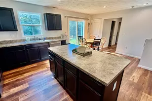 1458 Vimla Way, Xenia, OH 45385 - Photo 5