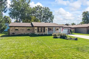 434 Woodlawn Dr, Tipp City, OH 45371 - Photo 1