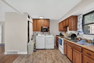 5301 Pickford Dr, Dayton, OH 45432 - Photo 11