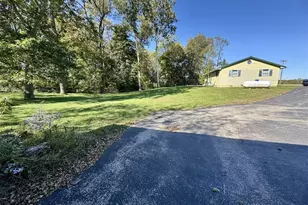 387 Moore Rd, Hollansburg, OH 45332 - Photo 15