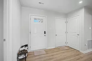 135 Heather Pl, West Milton, OH 45383 - Photo 5