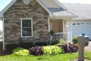 523 Golden Xing, Eaton, OH 45320 - Photo 5