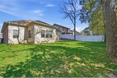 1668 Wimbledon Drive, Fairborn, OH 45324 - Photo 49
