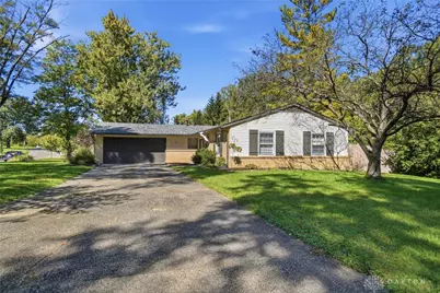 2111 Plantation Trail, Bellbrook, OH 45305 - Photo 3