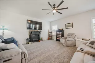 5178 Red Buckeye Dr, Tipp City, OH 45371 - Photo 5