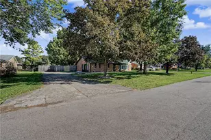 156 Matthews Ave, Enon, OH 45323 - Photo 5