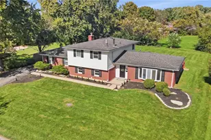 202 Whittington Dr, Centerville, OH 45459 - Photo 1