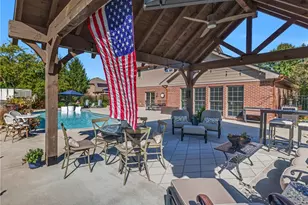 10275 Cherry Tree Terrace, Centerville, OH 45458 - Photo 5