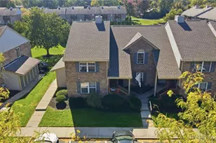 422 Waterfront Pl, Washington Twp, OH 45458 - Photo 3