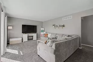 195 Barrington Dr, Hamilton, OH 45013 - Photo 9