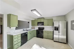 8209 Schoolgate Dr, Dayton, OH 45424 - Photo 9