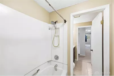 8209 Schoolgate Drive, Dayton, OH 45424 - Photo 17