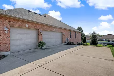 381 Sunset Drive, Carlisle, OH 45005 - Photo 5