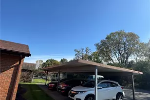 786 Royal Ridge Dr, West Carrollton, OH 45449 - Photo 3