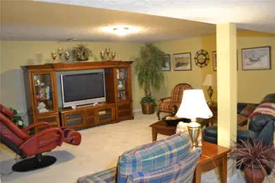 1045 Golfview Drive #9, Middletown, OH 45042 - Photo 11