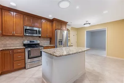 486 Peachcreek Road, Dayton, OH 45458 - Photo 7