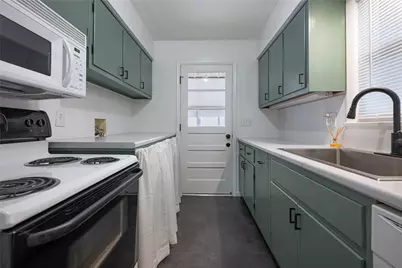23 N Cherrywood Avenue, Dayton, OH 45403 - Photo 7