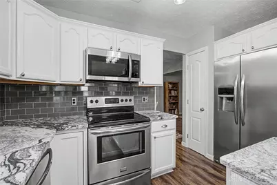 4870 Summerset Drive, Tipp City, OH 45371 - Photo 13
