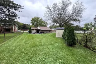 7725 Timber Hill Dr, Huber Heights, OH 45424 - Photo 3