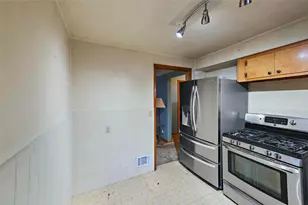 7844 Monterey Ave, Cincinnati, OH 45236 - Photo 9