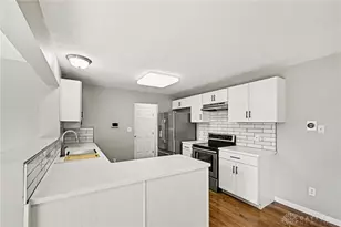 6423 Riverbend Dr, Clayton, OH 45415 - Photo 5