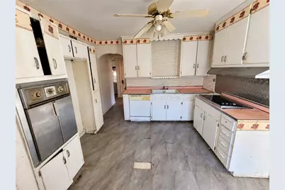 308 W Hudson Avenue, Dayton, OH 45406 - Photo 9