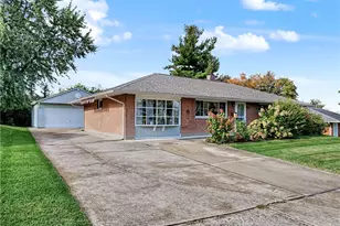 5227 Pocono Dr, Huber Heights, OH 45424 - Photo 1