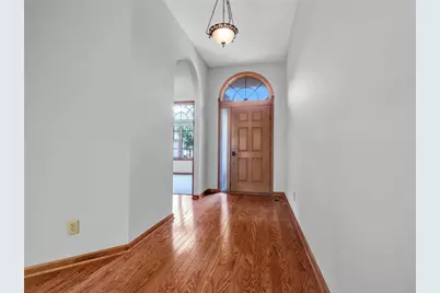 1048 Greenskeeper Way, Centerville, OH 45458 - Photo 9