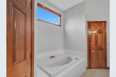 1048 Greenskeeper Way, Centerville, OH 45458 - Photo 27