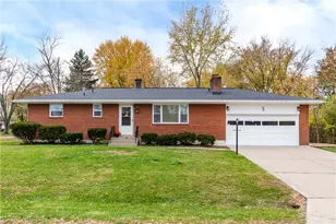 615 Waverly Dr, Beavercreek, OH 45434 - Photo 1