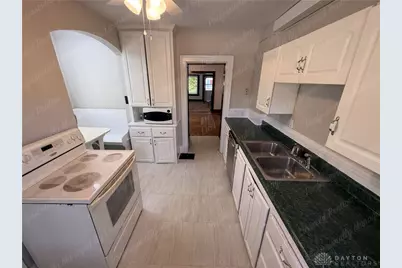 3135 Wayne Avenue, Dayton, OH 45420 - Photo 13
