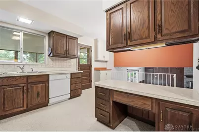 386 Silvertree Lane, Centerville, OH 45459 - Photo 15