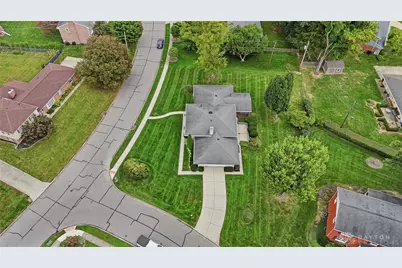 386 Silvertree Lane, Centerville, OH 45459 - Photo 3