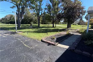 5865 Denlinger Rd, Trotwood, OH 45426 - Photo 5