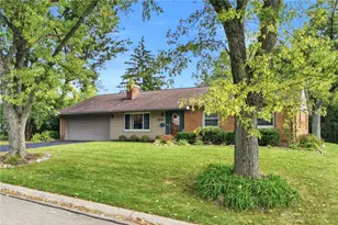 130 S Johanna Dr, Centerville, OH 45458 - Photo 1