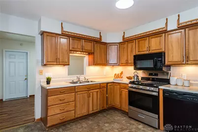 7671 Mark Avenue, Huber Heights, OH 45424 - Photo 11