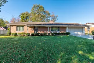 162 Robin Hood Ln, Troy, OH 45373 - Photo 1