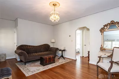2200 Far Hills Avenue #2, Oakwood, OH 45419 - Photo 5