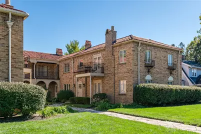 2200 Far Hills Avenue #2, Oakwood, OH 45419 - Photo 45