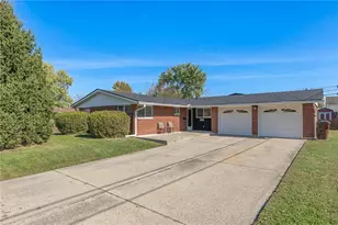1324 Mapleridge Dr, Fairborn, OH 45324 - Photo 1