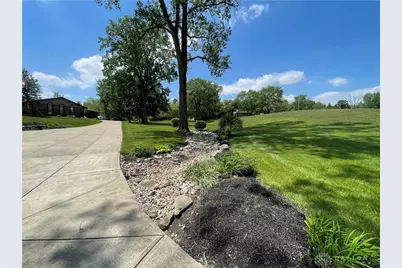 7700 Chambersburg Road, Huber Heights, OH 45424 - Photo 9