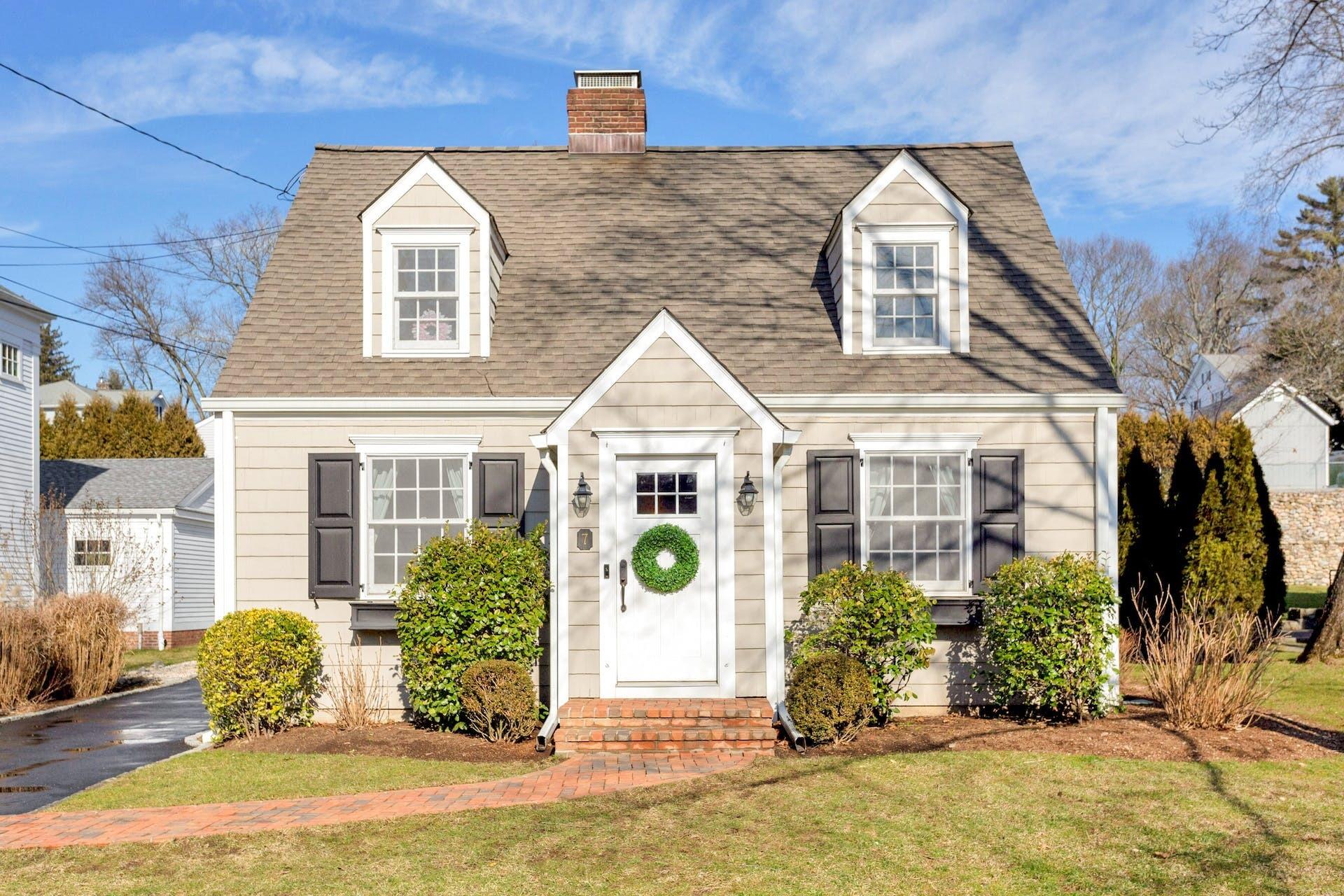 7 Devon Rd, Darien, CT 06820 MLS 38001 Coldwell Banker