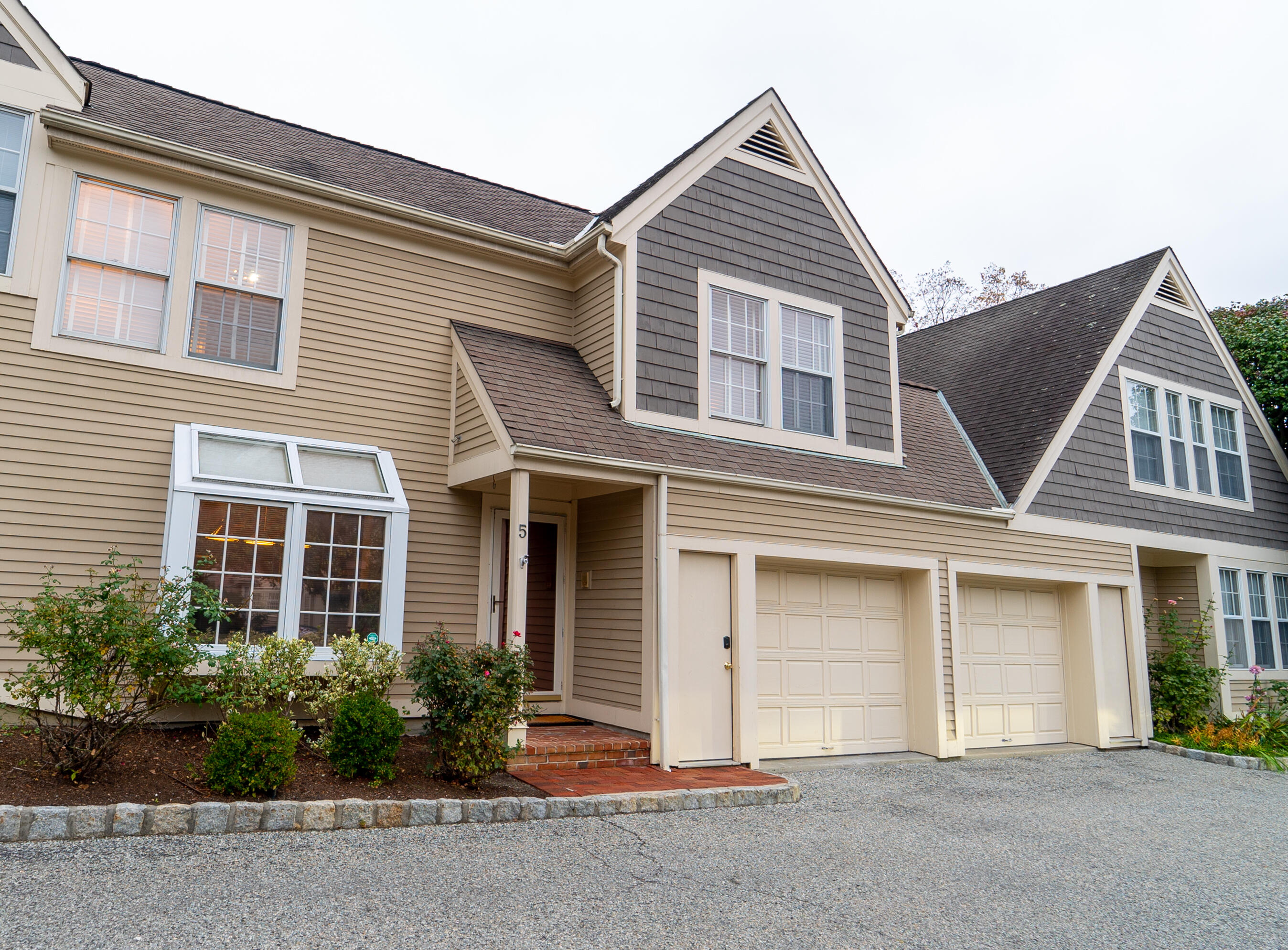 5 Darien Cl, Darien, CT 06820 MLS 38029 Coldwell Banker