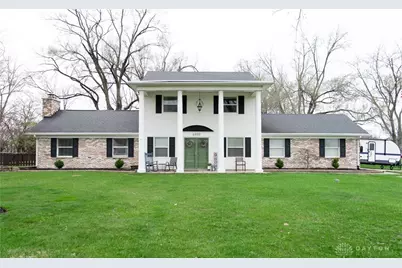 6900 Curtwood Drive, Tipp City, OH 45371 - Photo 1